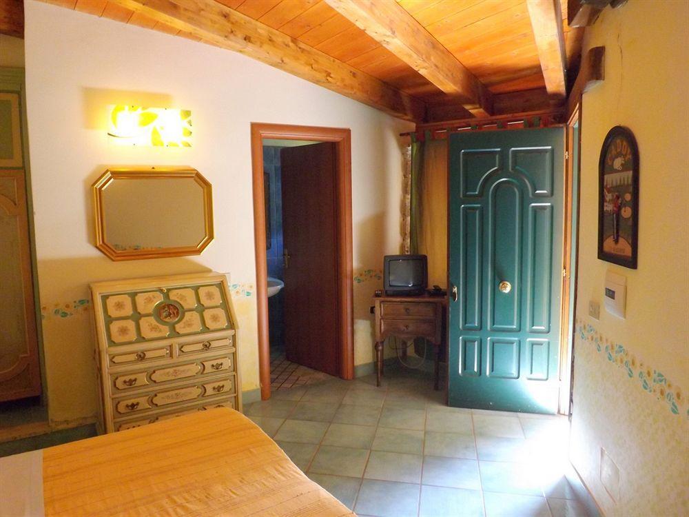 Hotel Antico Residence Roma Monterosi Екстер'єр фото
