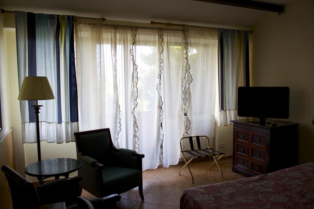 Hotel Antico Residence Roma Monterosi Екстер'єр фото